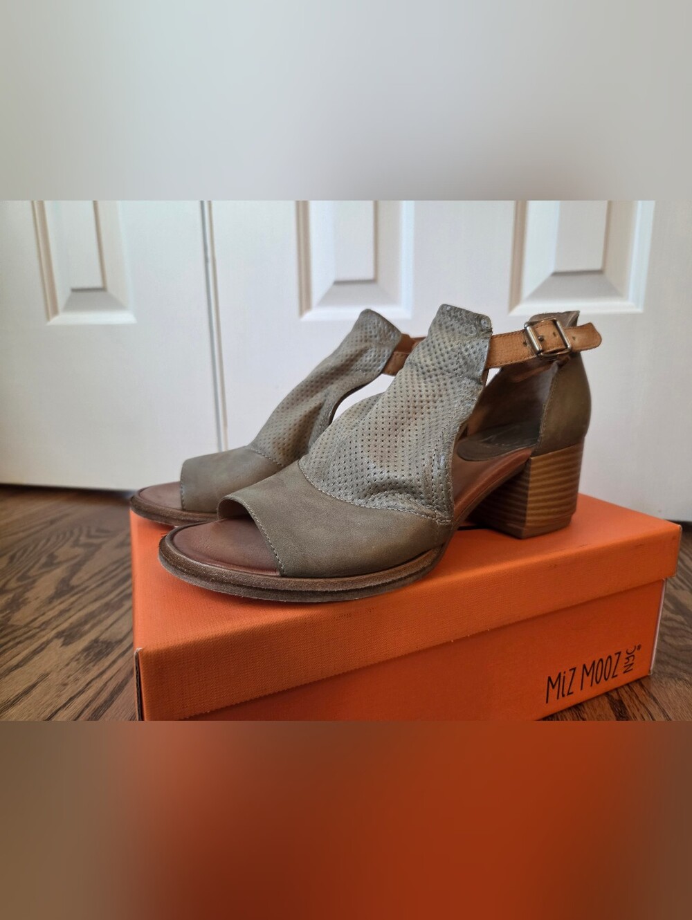 Womenās Leather Open-Toe Perforated Sandal Heels - Taupe